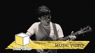 Download lagu อยากให้อยู่ตรงนี้ - MAX  JENMANA  [  MV ] mp3