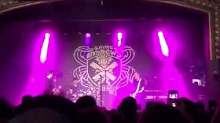 Rick Astley: Everlong (Foo Fighters) — LIVE Detroit, MI (2018)