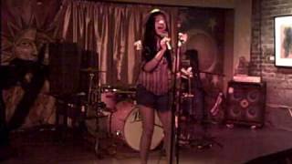 Salakida sings Kiss the Sky at Apache Cafe