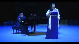 Elaine Alvarez and Elaine Rinaldi perform 'Chant d'amour' by Bizet
