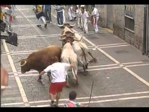 July 9 2001 encierro with Cebada Gago bulls in Pamplona