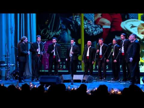 Klapa Cambi Split - Ispod sunca zlatnoga (live HNK Split 2013)