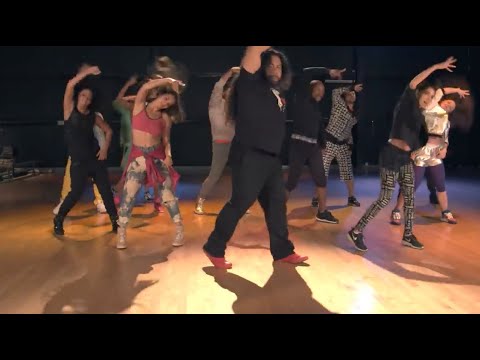 Bowzi - Just A Little (Feat. Benny) (Music Video) (Tuxedo 'Do It' Video Re-Edit) (Urban Dance)