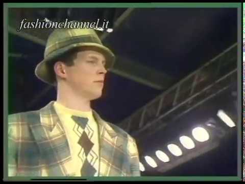 "Vivienne Westwood" Autumn Winter 1988 1989 Paris 1 of 1 pret a porter woman by FashionChannel