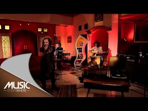 Ipang Lazuardi - Tak Ada Gantinya - Music Everywhere