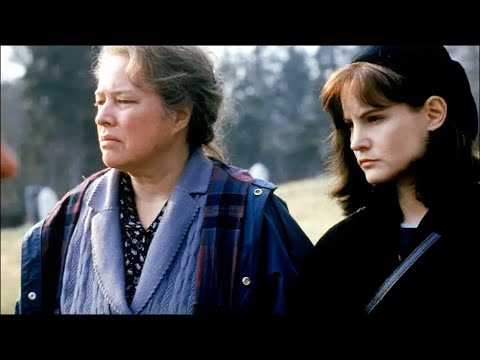 سيده بيتم اتهامها بقضيتين قتل فبتضطر بنتها اللى مقاطعاها انها تيجى وتقف جمبها وبتكتشف المفاجأه