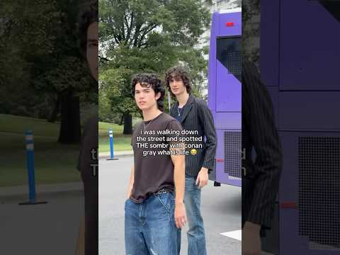 Conan looks tiny lol #tiktok #conangray #coneheads #musician #tour #sombr