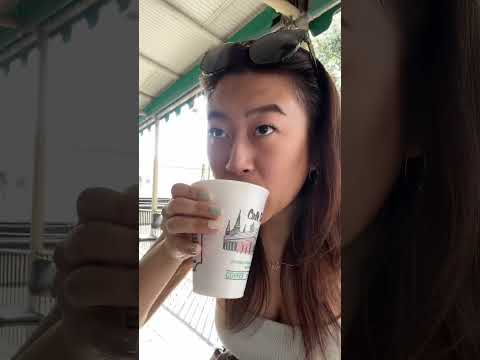 Nola Eats Ep. 1: Café Du Monde | Beignets e chocolate quente