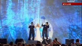 Geri Halliwell - Lift Me Up (Live In Ibiza 2000)