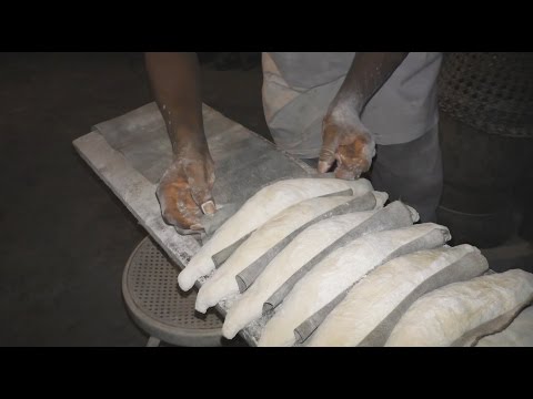 Awala : Artisan boulanger de père en fils.