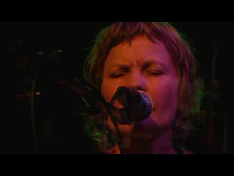 Lisa Richards   "In to Graves"   Live at RutaMaya