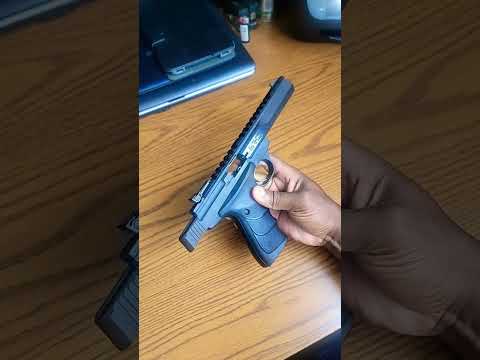 THE ALWAYS, ELEGANT AND BEAUTIFUL BROWNING BUCKMARK 22 PISTOL #shorts