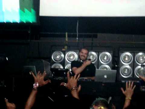 Speedy J @ Forum Medellin 11/09/2010 pt. 2