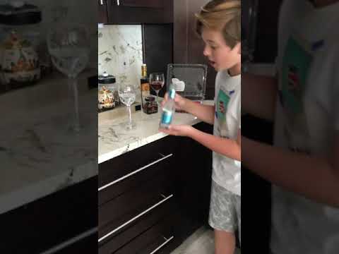 Tonic water spritzer by Mixology Master Logan