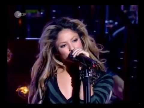 Shakira - Objection (Tango) (Live at the World Music Awards)