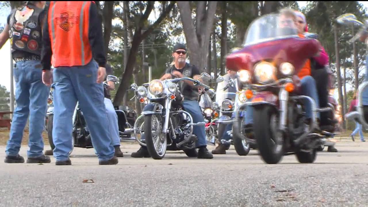 Tallahassee Harley Davidson - Toys for Tots Run - Over 700 motorcycles