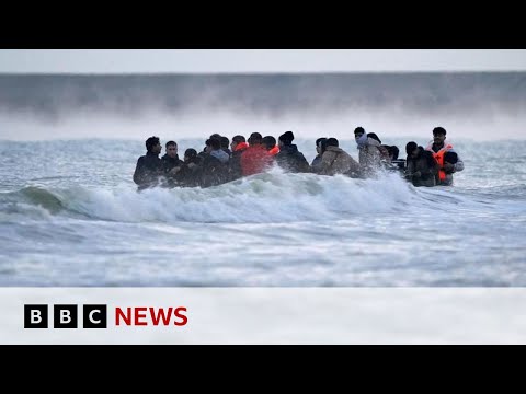 Video | Migrant removed to France returns to UK on small boat | BBC News