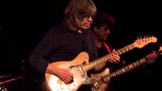 Eric Johnson and Mike Stern - Benny Mans Blues