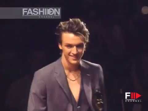 Fashion Show "Moschino" Pret a Porter Men Spring Summer 2003 1 of 3