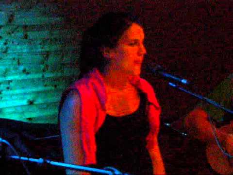 Csürrentő együttes: Fehér retek, fekete, hallja mamikám