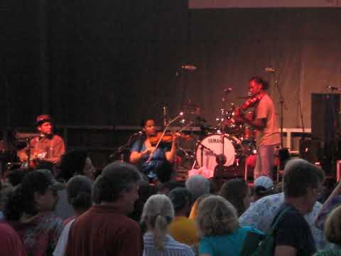 "Cornbread and Butterbeans" (Live) - Carolina Chocolate Drops, Madison, WI