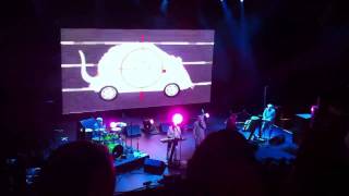 Devo - Don&#39;t Shoot (I&#39;m A Man)