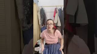 Download lagu Live jualan baju online kelihatan cdnya ga sadar bunda kasih bonus  mp3