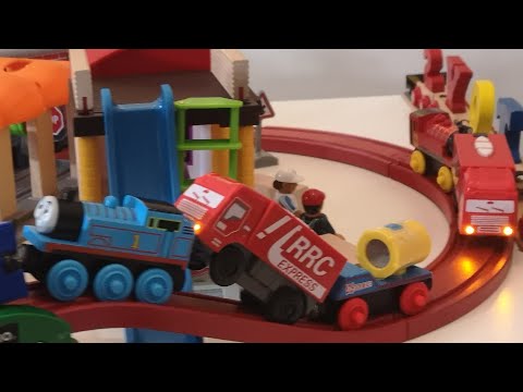 Learn and Play , Remote control Brio train toy, wooden, Thomas the Tank Engine, Building Blocks Video