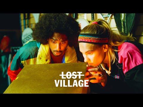 What's in the box? 🌲📦🌲