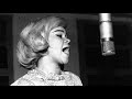 Etta James  -  Shake Yo' Booty   / Live  1982