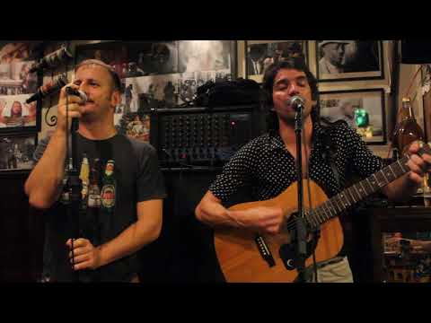 Giovaneides - Menstruada