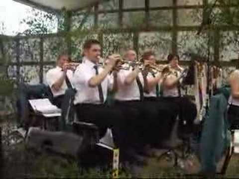 Schützenmusikcorps mit "Himbeereis zum Frühstück "