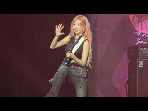 QWER 마젠타 '메아리' 직캠 (Full ver)ㅣYOUTH WAVE: THE BAND NIGHT 260516