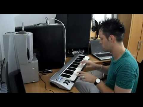 CyberStudio @ B-DYNAMITZE e JHENNY PRINCESS - Colado No Chao (Prod.Cyber)