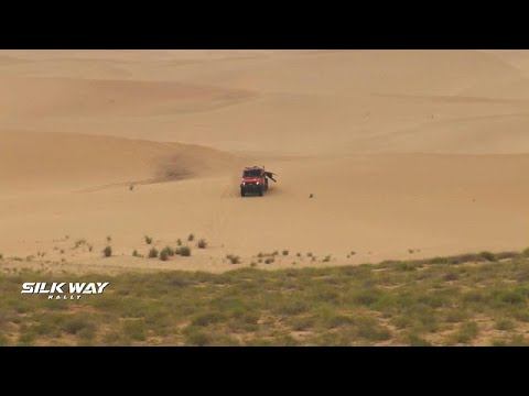 Sand dunes challenge drivers and riders on Stage 8 of Silk Way Rally