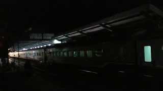 preview picture of video 'Kereta Api Sembrani memasuki Stasiun Tegal'