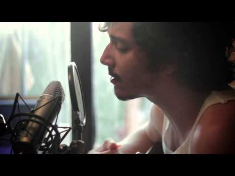 ES LO QUE ES  - REVNED (Desenchufado)