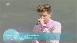 Lukas Rieger - Side by side