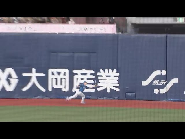 【6回裏】超ファインプレー!! ファイターズ・近藤健介が球際の強さを見せた!! 2022年4月3日 オリックス・バファローズ 対 北海道日本ハムファイターズ
