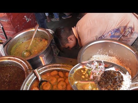 Lucknow Street Lunch Starting @ 30 rs Plate | Chawal (Rice) K Sath Rajma - Chole - Kadhi Video