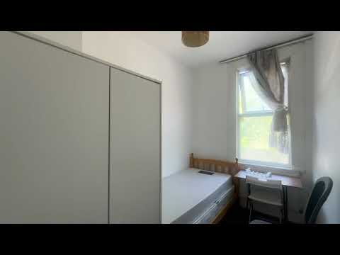 Room to rent on Burdett Road, Mile End