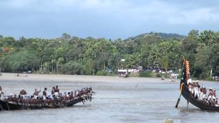 preview picture of video 'ARANMULA UTRUTTATHI BOAT RACE 483  travel views by sabukeralam & travelviewsonline'