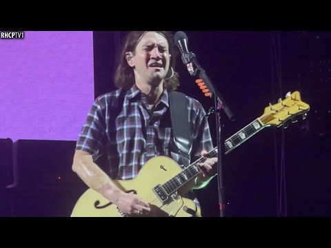 This John Frusciante Guitar Solo Is A Roller Coaster Of Sounds And Emotions! (Singapore 2023)