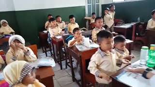 Lagu sayang semuanya