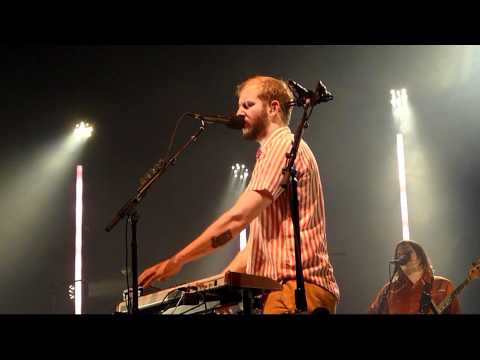 download lagu mp3 mp4 Beach Baby Live, download lagu Beach Baby Live gratis, unduh video klip Beach Baby Live