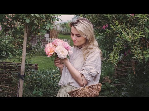 Rose Tour in our 250 Year Old Cottage Garden | David Austin Roses & Summer Flowers
