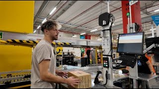 Ecco cosa abbiamo ordinato di più su Amazon: viaggio nei segreti del magazzino più grande d'Italia