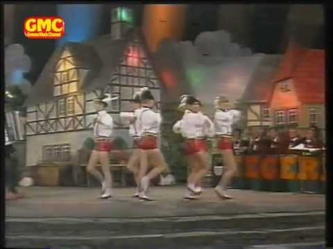 Ansambel Marela & Frauen-Tanzgruppe - Trompetenecho