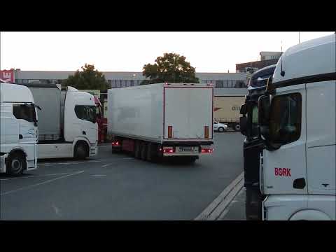 Lkw  " Als Vorspiel allerlei Parkerei "