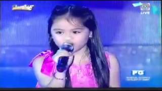 Esang De Torres sings "Home" at Its Showtime